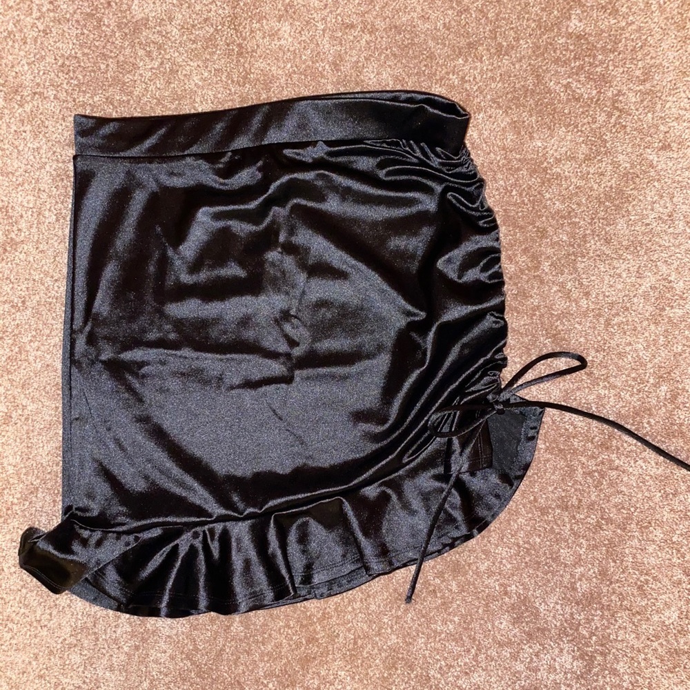 WINDSOR Black Satin Skirt